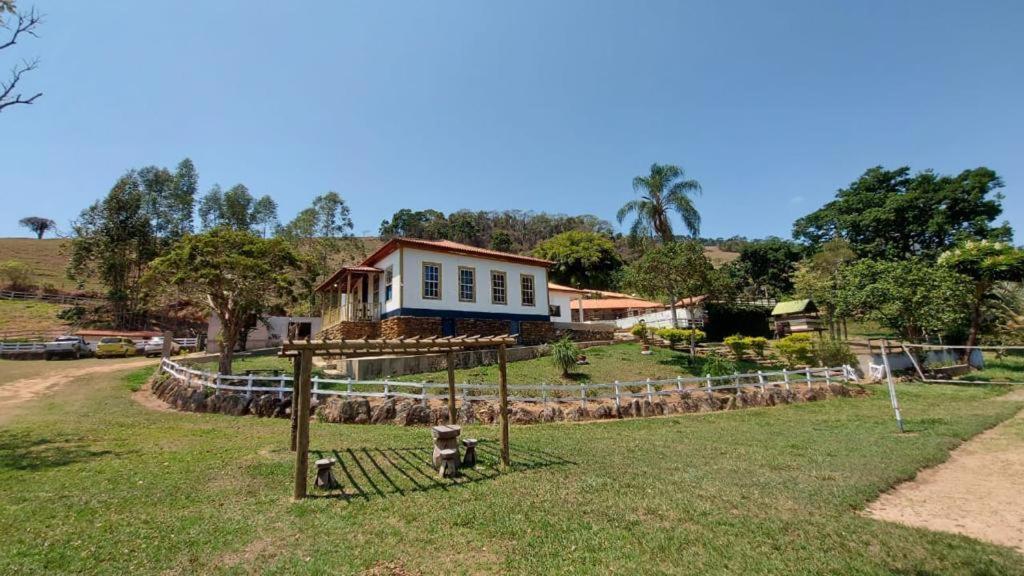 Pousada Água Limpa Virgínia Esterno foto