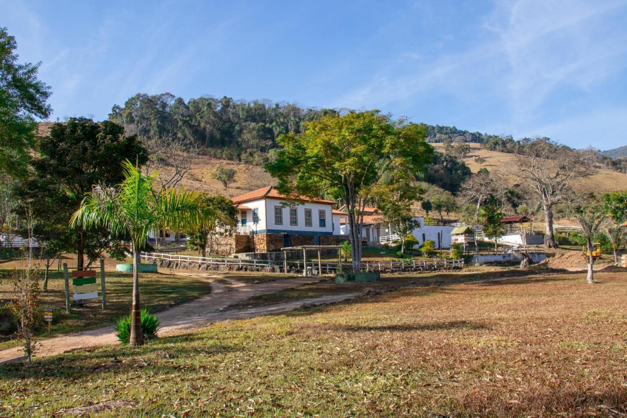 Pousada Água Limpa Virgínia Esterno foto