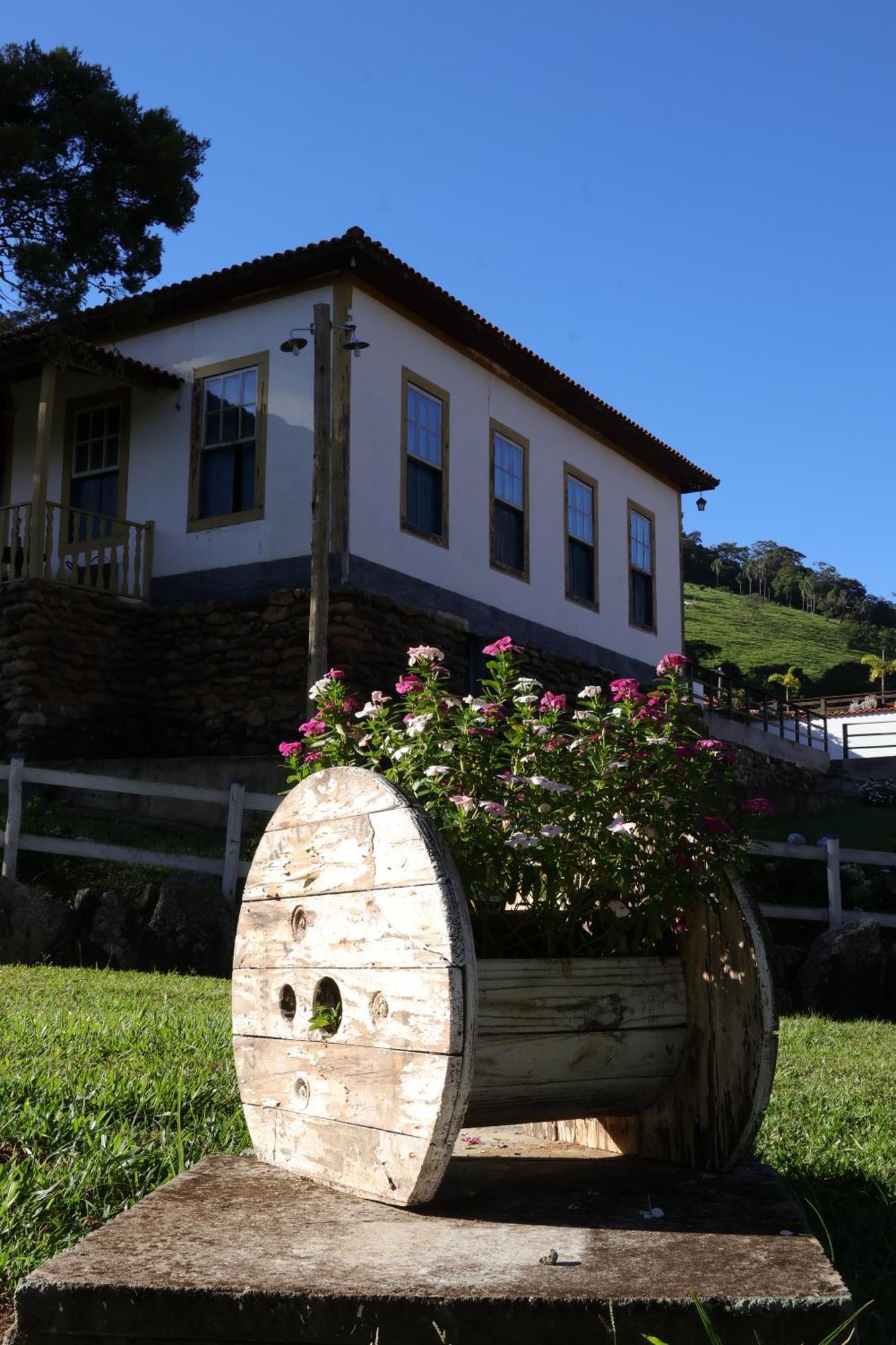 Pousada Água Limpa Virgínia Esterno foto